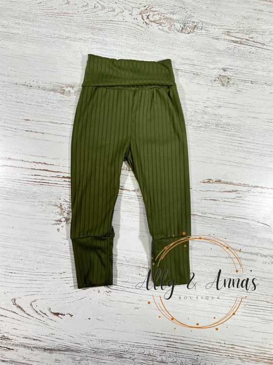 Olive grow with me joggers- 12/18m
